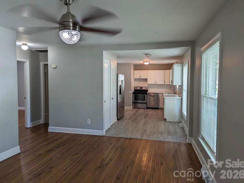 6610 Woodstream Drive, Charlotte, NC 28210.  MLS# CAR4415076, YatesRealty ID 44910. 