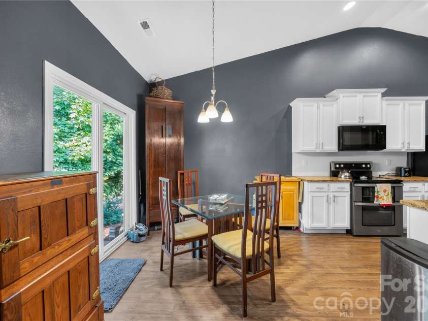 809 Gunnar Drive, Gastonia, NC 28054.  MLS# CAR4408682, YatesRealty ID 44911. 