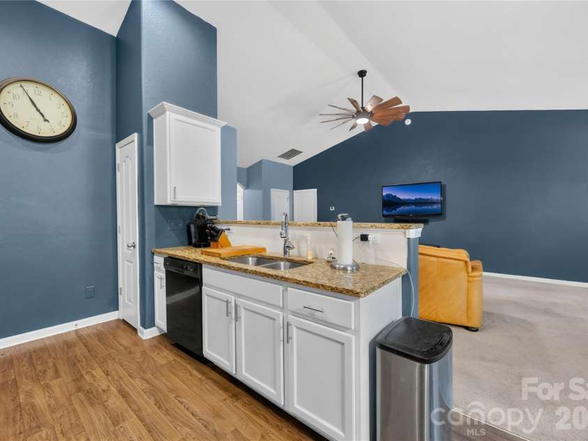 809 Gunnar Drive, Gastonia, NC 28054.  MLS# CAR4408682, YatesRealty ID 44911. 