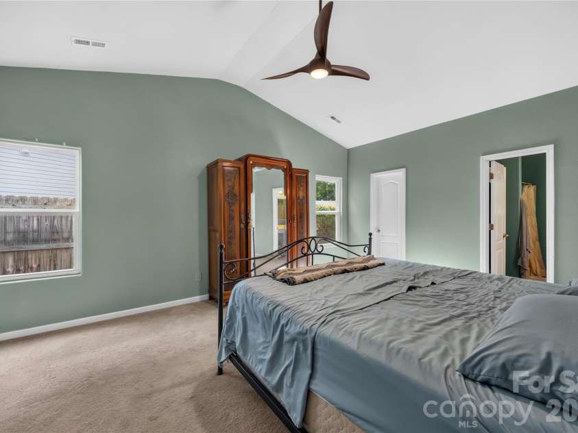 809 Gunnar Drive, Gastonia, NC 28054.  MLS# CAR4408682, YatesRealty ID 44911. 