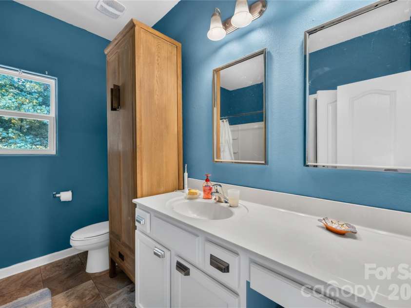 809 Gunnar Drive, Gastonia, NC 28054.  MLS# CAR4408682, YatesRealty ID 44911. 