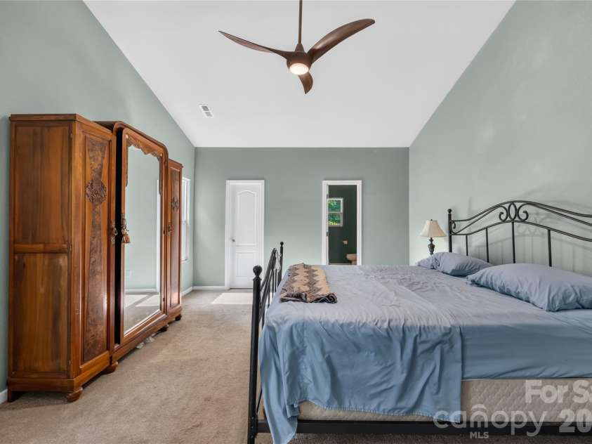 809 Gunnar Drive, Gastonia, NC 28054.  MLS# CAR4408682, YatesRealty ID 44911. 