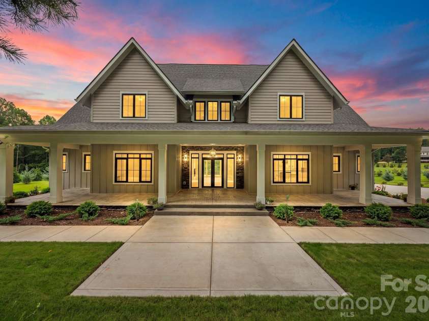 8941 Blair Road, Charlotte, NC 28227.  MLS# CAR4415120, YatesRealty ID 44913. 