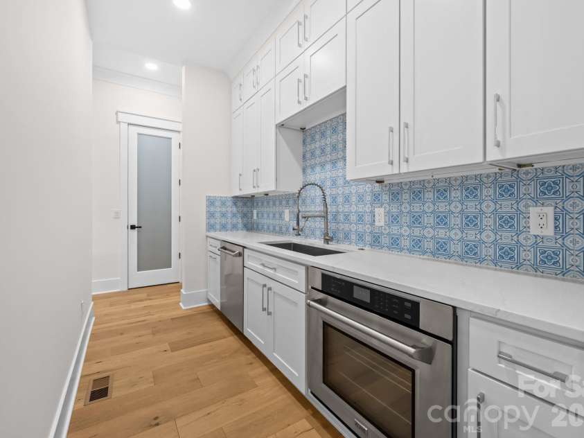8941 Blair Road, Charlotte, NC 28227.  MLS# CAR4415120, YatesRealty ID 44913. 