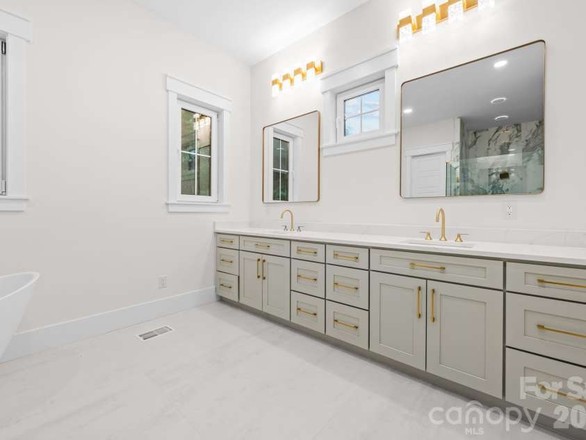 8941 Blair Road, Charlotte, NC 28227.  MLS# CAR4415120, YatesRealty ID 44913. 