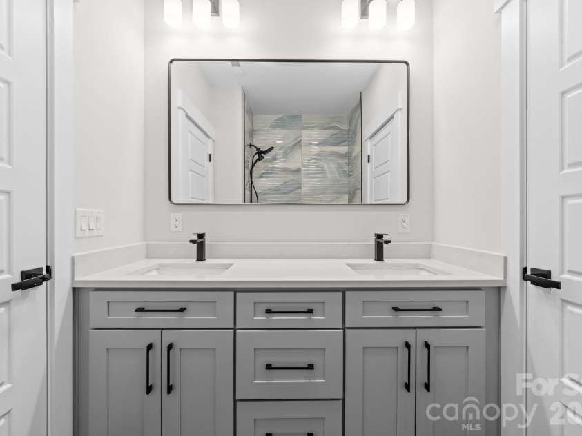 8941 Blair Road, Charlotte, NC 28227.  MLS# CAR4415120, YatesRealty ID 44913. 