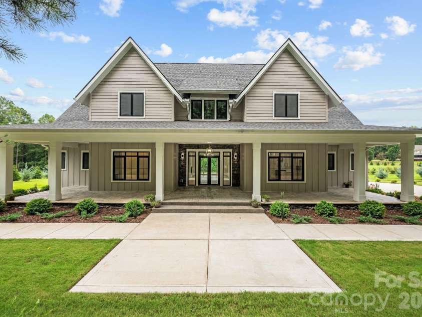 8941 Blair Road, Charlotte, NC 28227.  MLS# CAR4415120, YatesRealty ID 44913. 