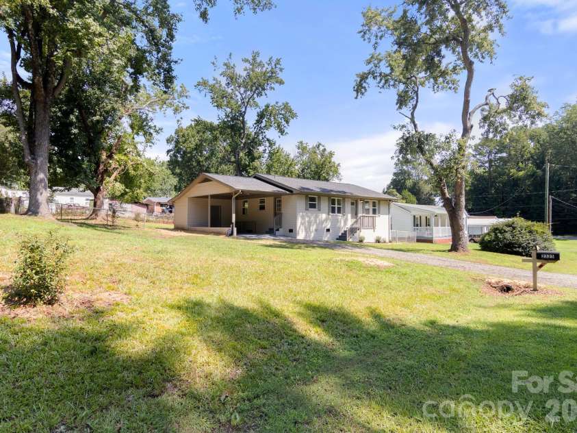 2325 Fowler Street, Kannapolis, NC 28083.  MLS# CAR4388762, YatesRealty ID 44914. 