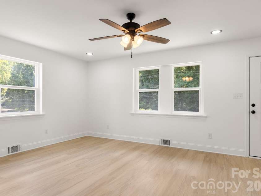 2325 Fowler Street, Kannapolis, NC 28083.  MLS# CAR4388762, YatesRealty ID 44914. 