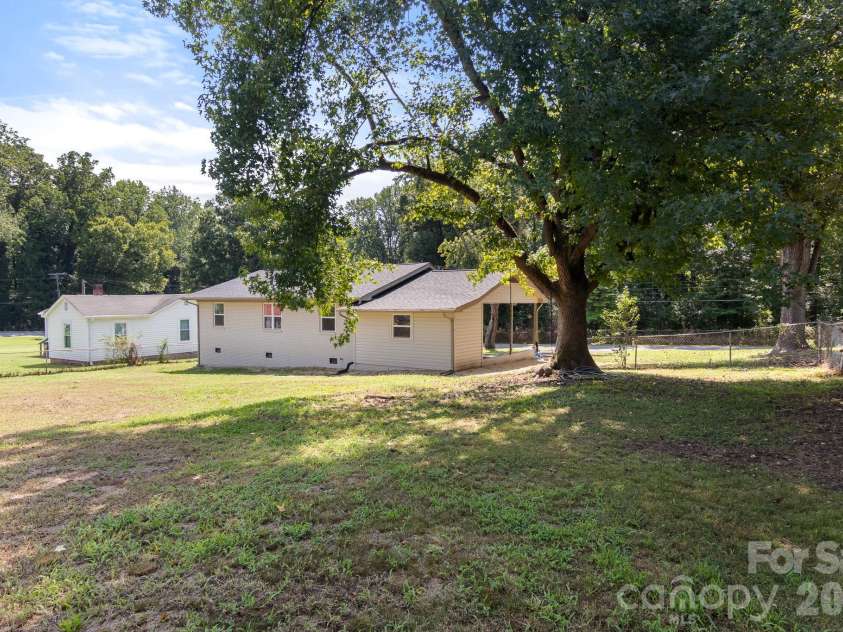 2325 Fowler Street, Kannapolis, NC 28083.  MLS# CAR4388762, YatesRealty ID 44914. 