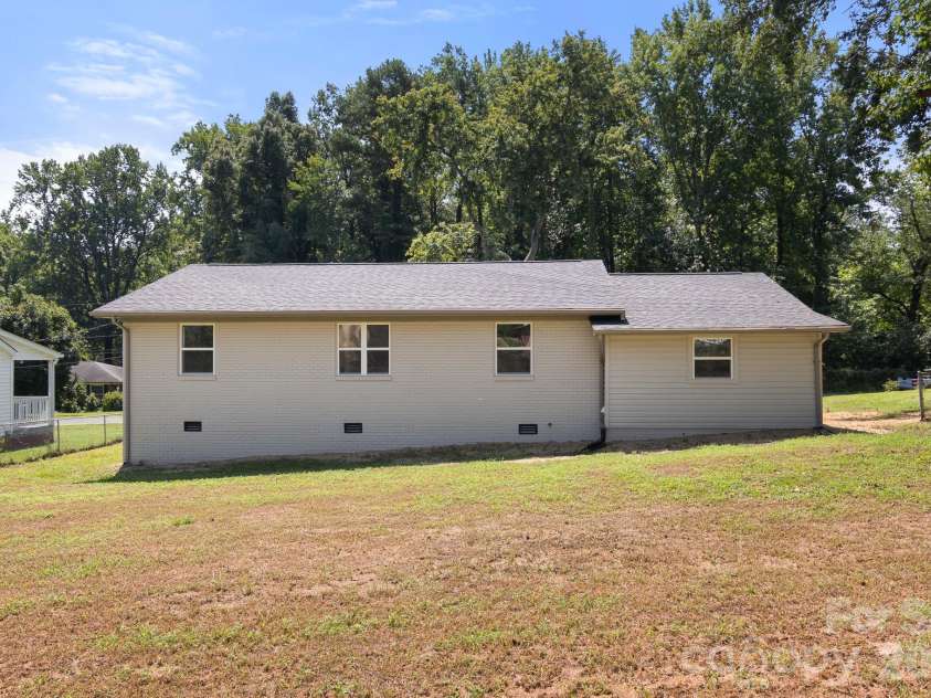 2325 Fowler Street, Kannapolis, NC 28083.  MLS# CAR4388762, YatesRealty ID 44914. 