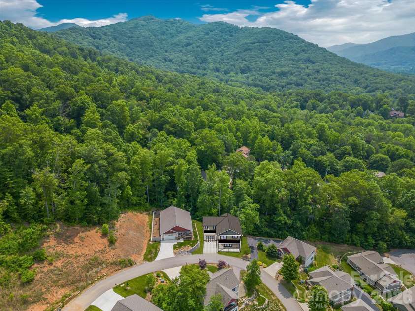 23 Village Overlook Loop, Swannanoa, NC 28778.  MLS# CAR4403854, YatesRealty ID 44921. 