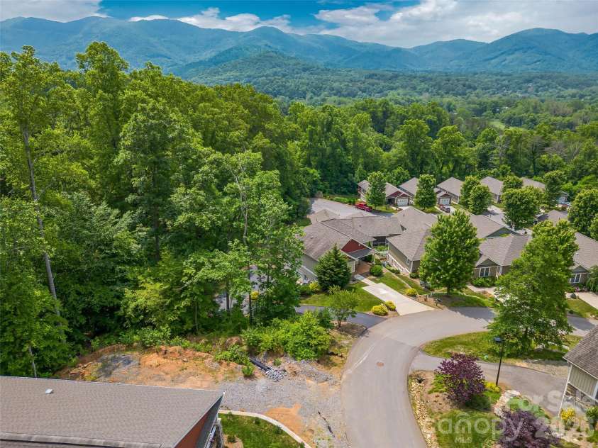 23 Village Overlook Loop, Swannanoa, NC 28778.  MLS# CAR4403854, YatesRealty ID 44921. 