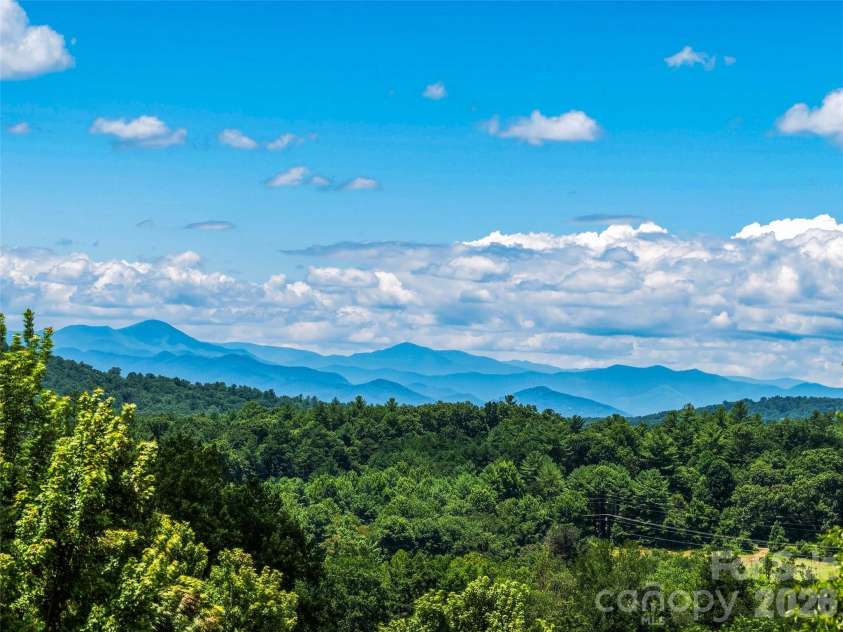 23 Village Overlook Loop, Swannanoa, NC 28778.  MLS# CAR4403854, YatesRealty ID 44921. 