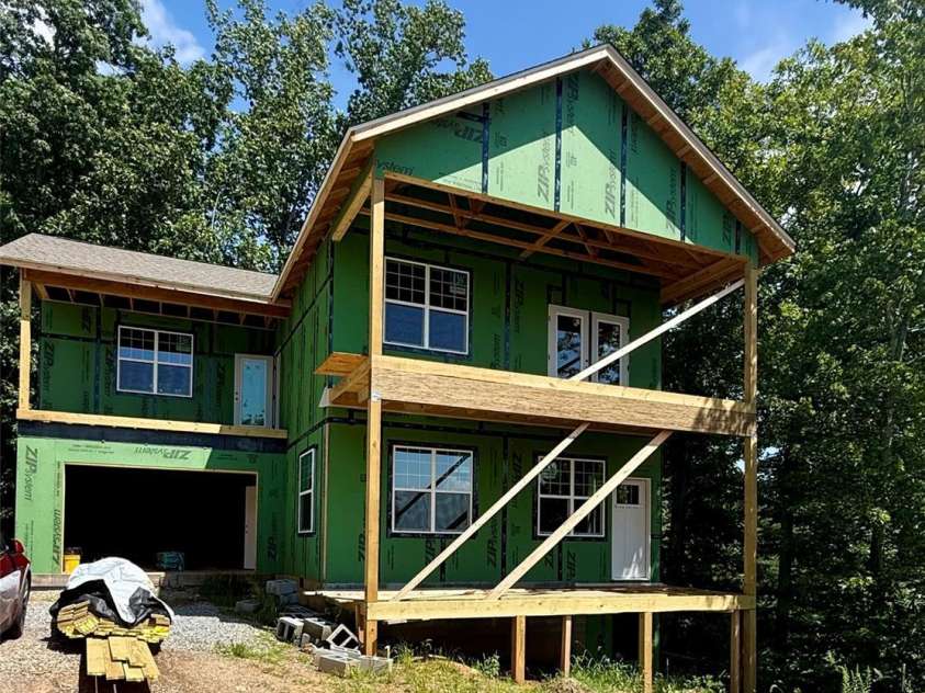 23 Village Overlook Loop, Swannanoa, NC 28778.  MLS# CAR4403854, YatesRealty ID 44921. 