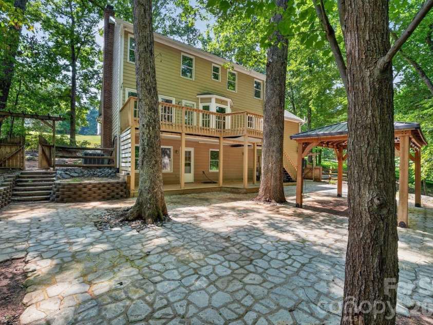 1472 Old Tara Lane, Fort Mill, SC 29708.  MLS# CAR4415469, YatesRealty ID 44922. 