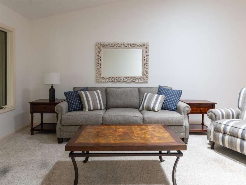112 Live Oak Lane, Hendersonville, NC 28791.  MLS# CAR4393997, YatesRealty ID 44924. 