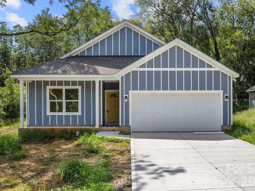 505 Dunlap Street, Lancaster, SC 29720.  MLS# CAR4415288, YatesRealty ID 44925. 
