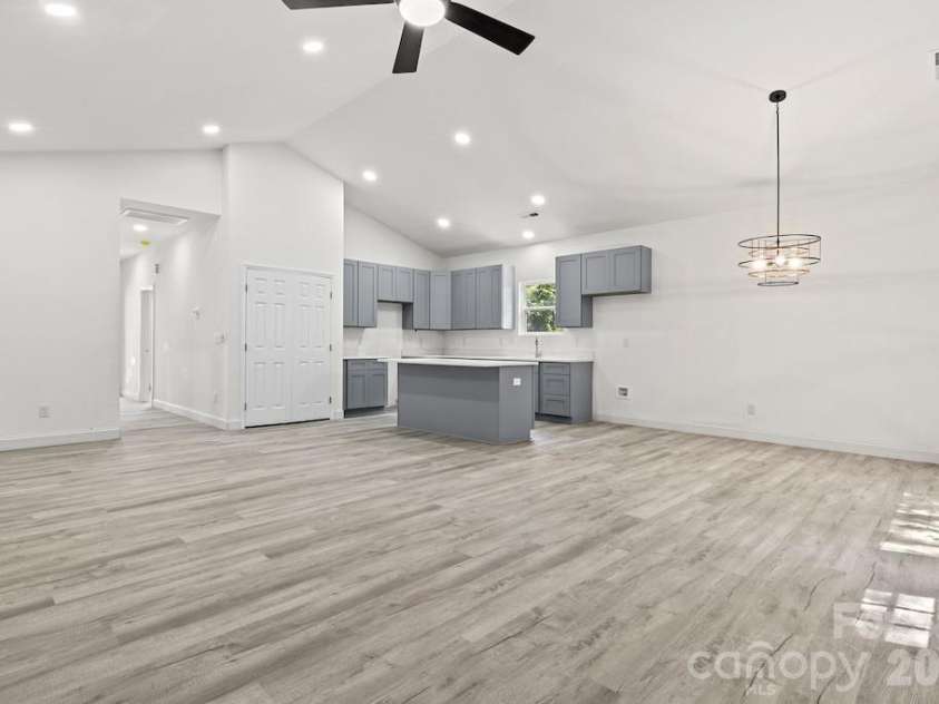 505 Dunlap Street, Lancaster, SC 29720.  MLS# CAR4415288, YatesRealty ID 44925. 