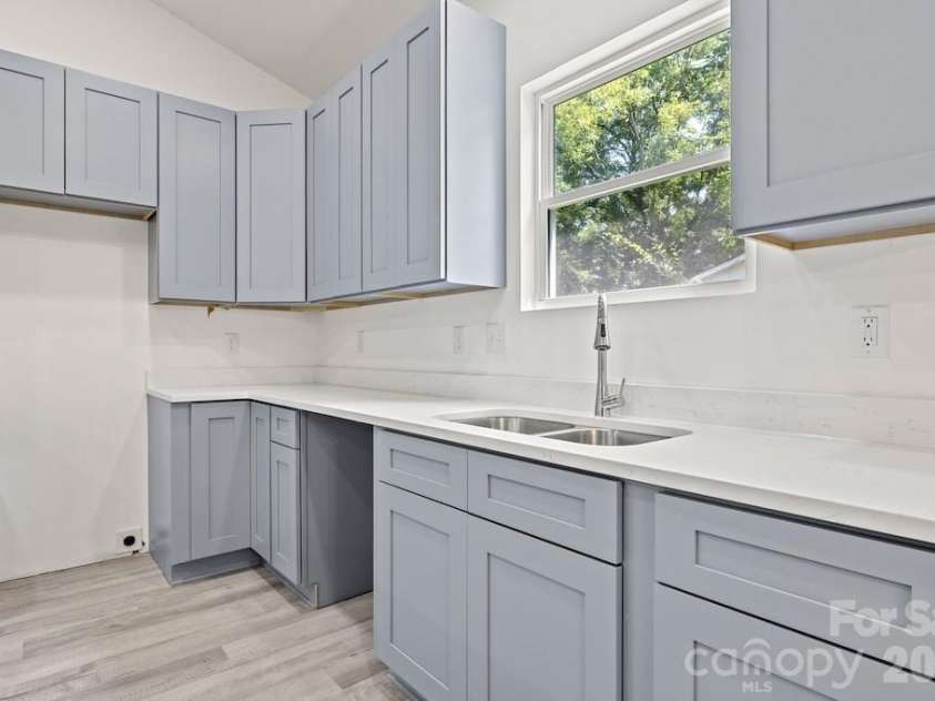 505 Dunlap Street, Lancaster, SC 29720.  MLS# CAR4415288, YatesRealty ID 44925. 