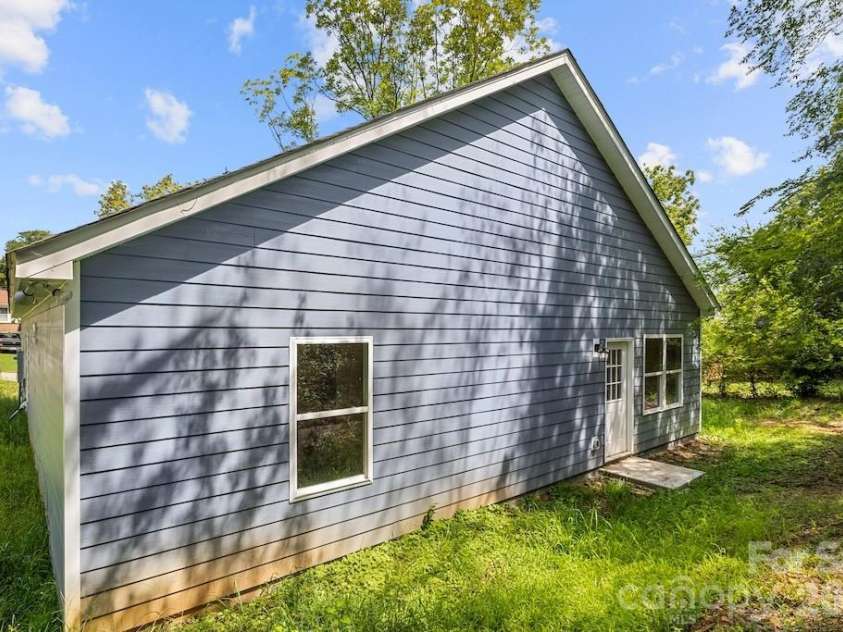 505 Dunlap Street, Lancaster, SC 29720.  MLS# CAR4415288, YatesRealty ID 44925. 