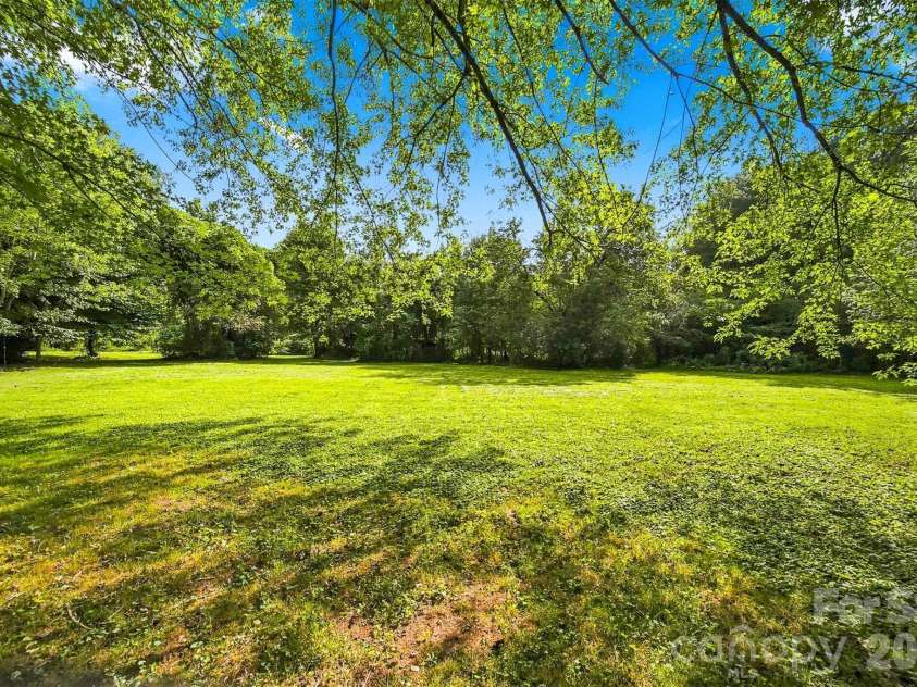 2588 Old Shelby Road, Hickory, NC 28602.  MLS# CAR4415305, YatesRealty ID 44926. 