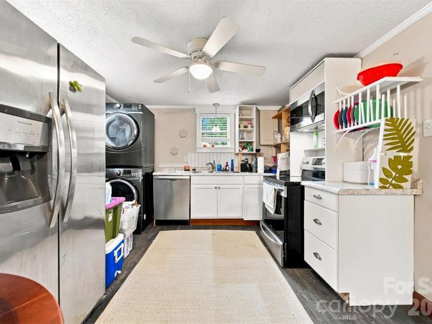 2588 Old Shelby Road, Hickory, NC 28602.  MLS# CAR4415305, YatesRealty ID 44926. 