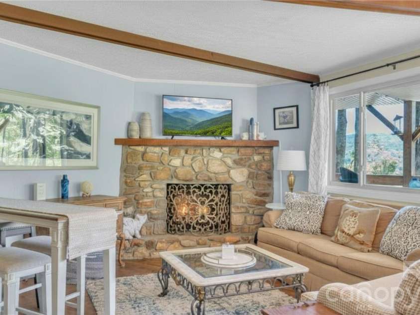 315 Timber Ridge Road, Sugar Mountain, NC 28604.  MLS# CAR4387055, YatesRealty ID 44927. 