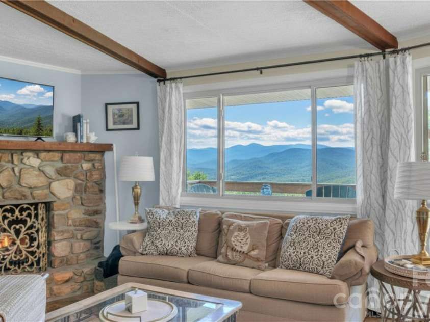 315 Timber Ridge Road, Sugar Mountain, NC 28604.  MLS# CAR4387055, YatesRealty ID 44927. 
