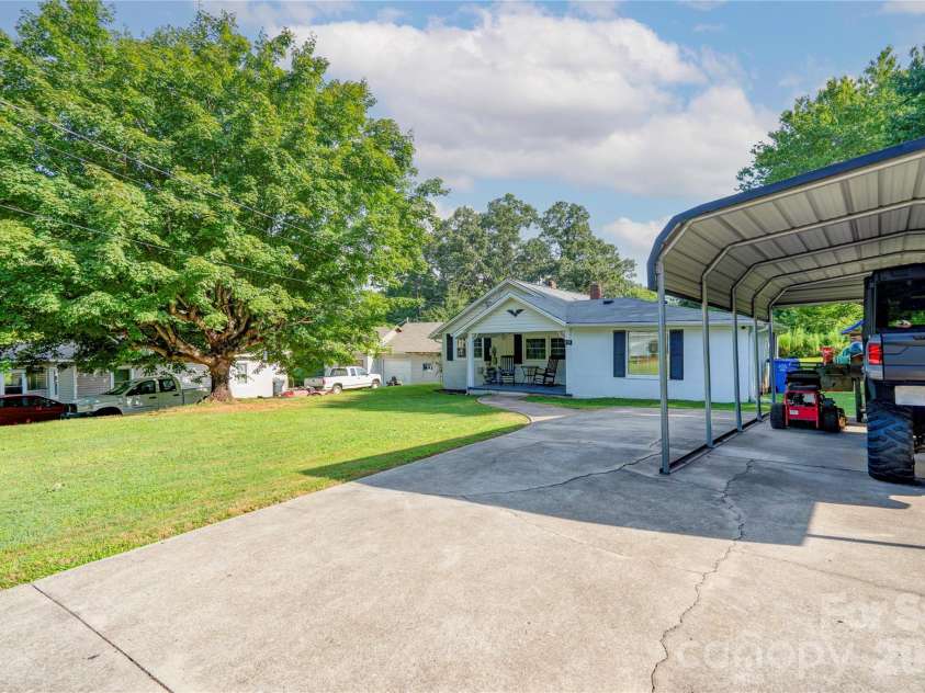 218 Oxford Street, Spindale, NC 28160.  MLS# CAR4414894, YatesRealty ID 44929. Front Right