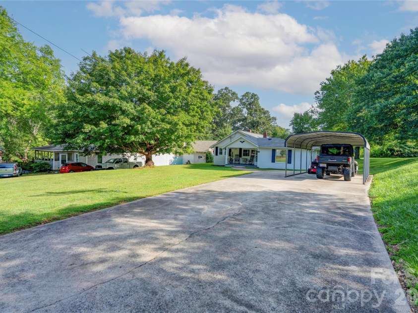 218 Oxford Street, Spindale, NC 28160.  MLS# CAR4414894, YatesRealty ID 44929. Front Right