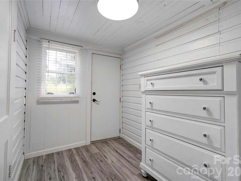 218 Oxford Street, Spindale, NC 28160.  MLS# CAR4414894, YatesRealty ID 44929. Mud Room