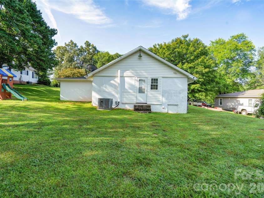 218 Oxford Street, Spindale, NC 28160.  MLS# CAR4414894, YatesRealty ID 44929. Side Yard