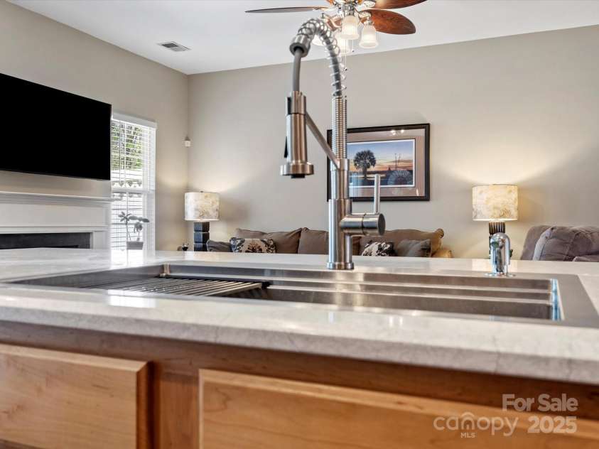 475 Delta Drive, Fort Mill, SC 29715.  MLS# CAR4242061, YatesRealty ID 4493. 