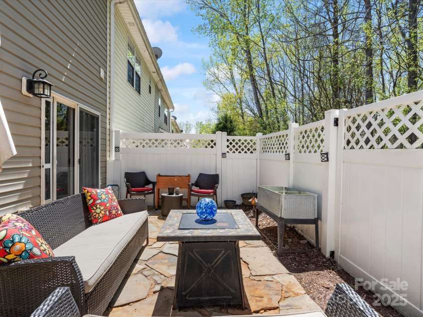 475 Delta Drive, Fort Mill, SC 29715.  MLS# CAR4242061, YatesRealty ID 4493. 