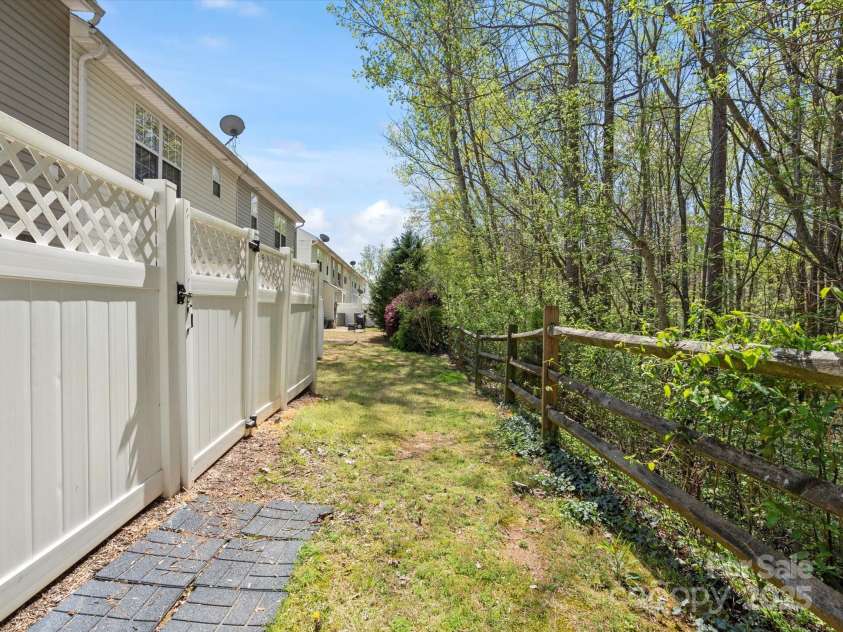 475 Delta Drive, Fort Mill, SC 29715.  MLS# CAR4242061, YatesRealty ID 4493. 