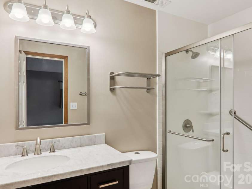 71 Setsi Lane, Brevard, NC 28712.  MLS# CAR4345276, YatesRealty ID 4493. 