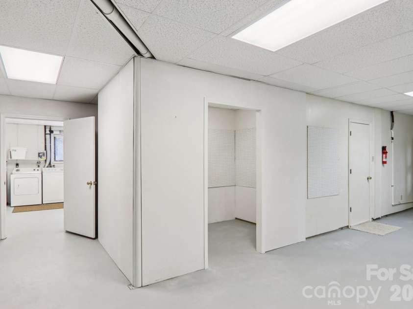 71 Setsi Lane, Brevard, NC 28712.  MLS# CAR4345276, YatesRealty ID 4493. 