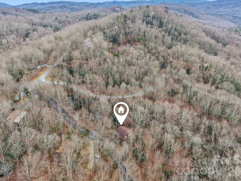 71 Setsi Lane, Brevard, NC 28712.  MLS# CAR4345276, YatesRealty ID 4493. 