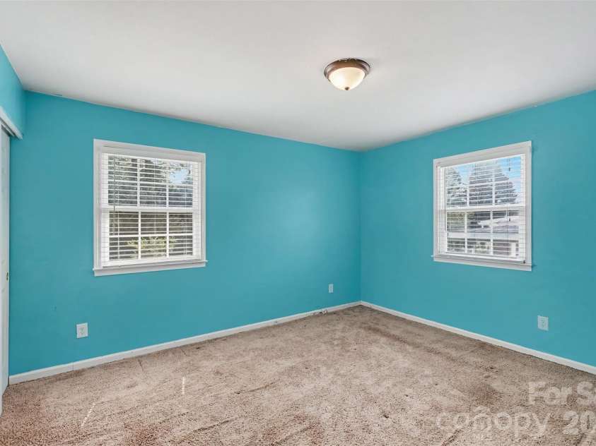 3616 Fagan Way, Charlotte, NC 28216.  MLS# CAR4415425, YatesRealty ID 44931. 