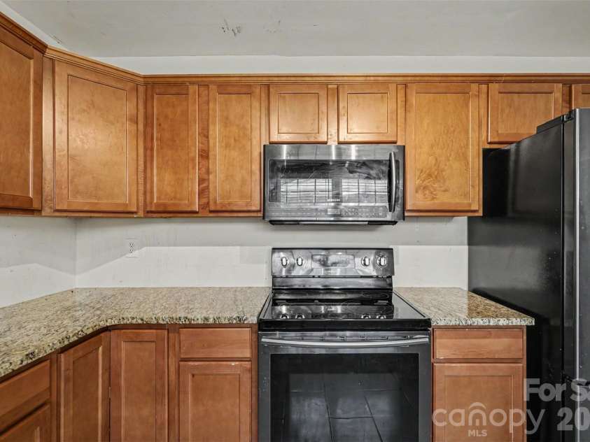 3616 Fagan Way, Charlotte, NC 28216.  MLS# CAR4415425, YatesRealty ID 44931. 