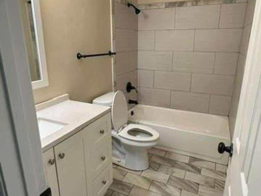 3616 Fagan Way, Charlotte, NC 28216.  MLS# CAR4415425, YatesRealty ID 44931. 