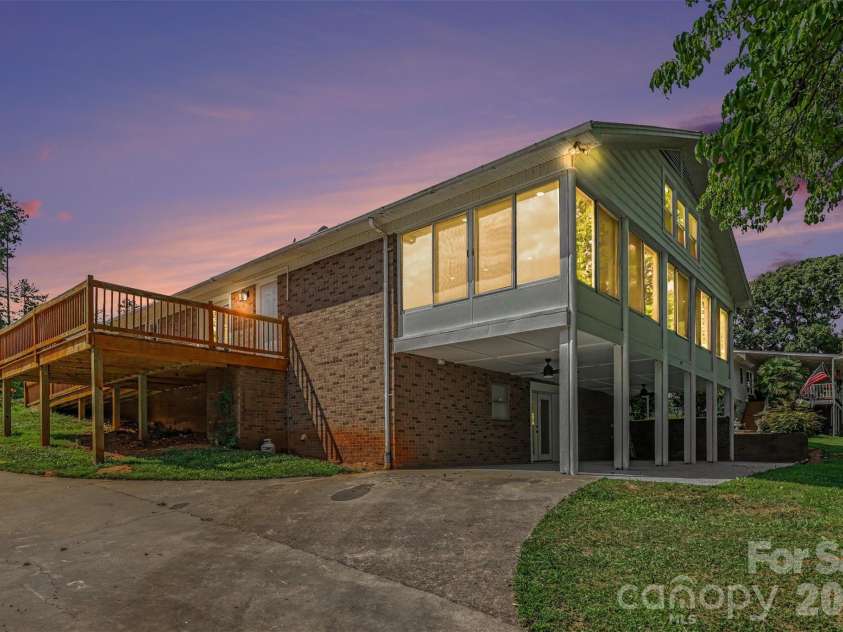 6917 Navajo Trail, Sherrills Ford, NC 28673.  MLS# CAR4394650, YatesRealty ID 44932. 