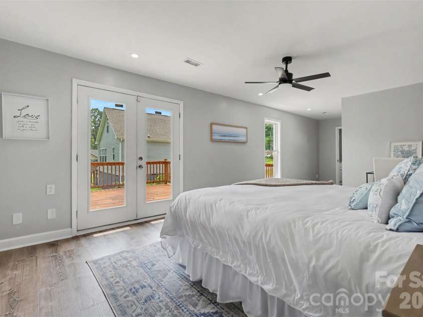 6917 Navajo Trail, Sherrills Ford, NC 28673.  MLS# CAR4394650, YatesRealty ID 44932. Primary Bedroom