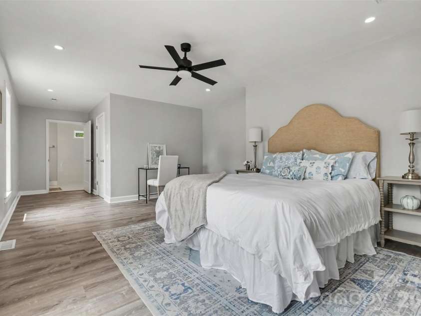 6917 Navajo Trail, Sherrills Ford, NC 28673.  MLS# CAR4394650, YatesRealty ID 44932. Primary Bedroom