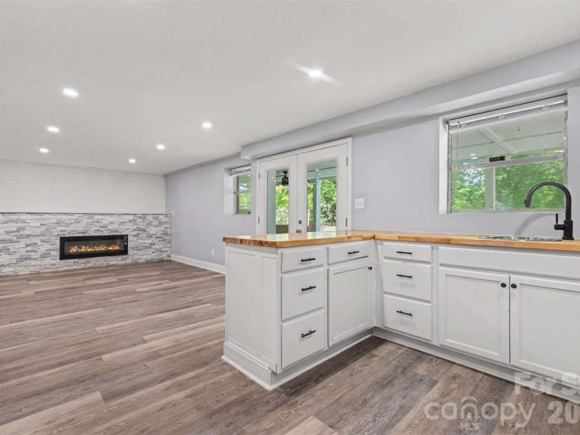 6917 Navajo Trail, Sherrills Ford, NC 28673.  MLS# CAR4394650, YatesRealty ID 44932. Walk-out Basement