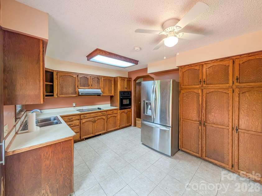 328 Wooded Valley Lane, Burnsville, NC 28714.  MLS# CAR4409092, YatesRealty ID 44933. 