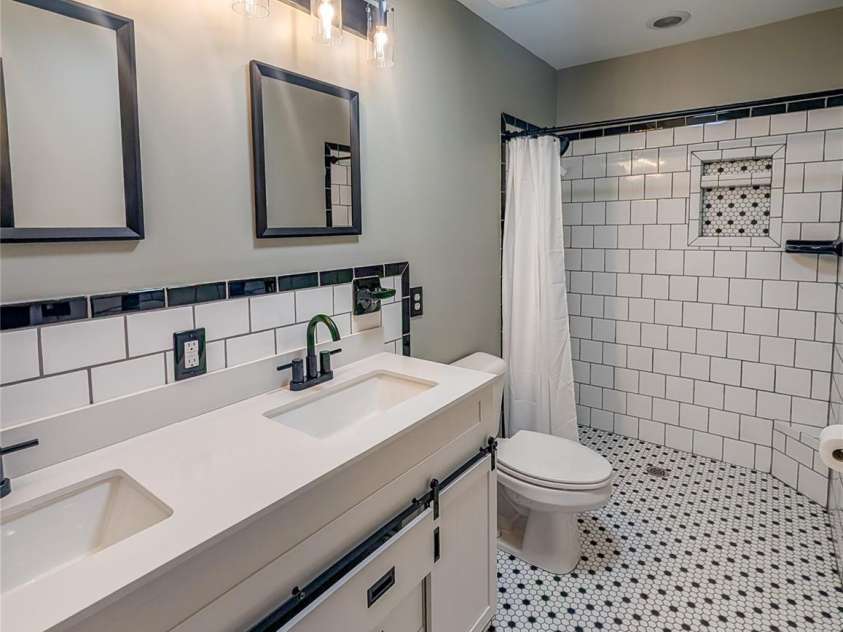 328 Wooded Valley Lane, Burnsville, NC 28714.  MLS# CAR4409092, YatesRealty ID 44933. 