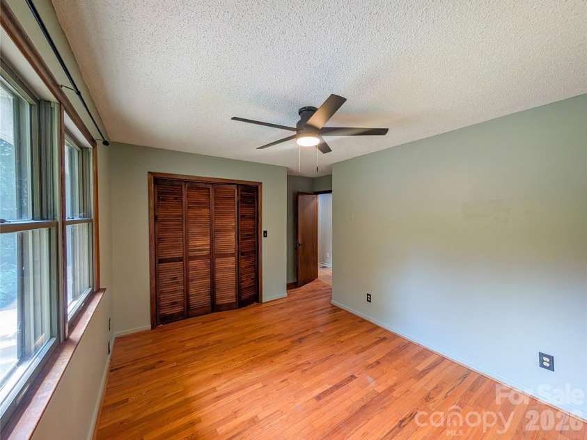 328 Wooded Valley Lane, Burnsville, NC 28714.  MLS# CAR4409092, YatesRealty ID 44933. 