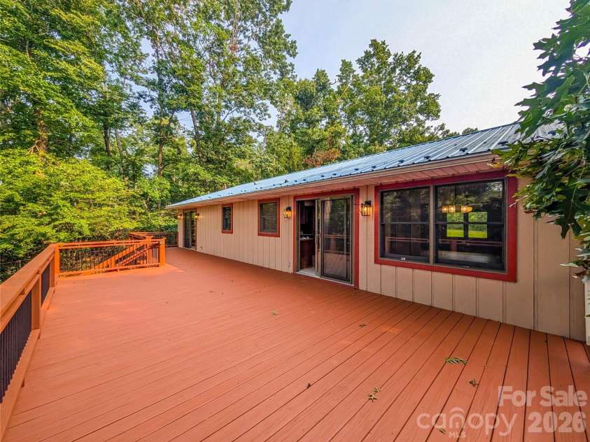 328 Wooded Valley Lane, Burnsville, NC 28714.  MLS# CAR4409092, YatesRealty ID 44933. 